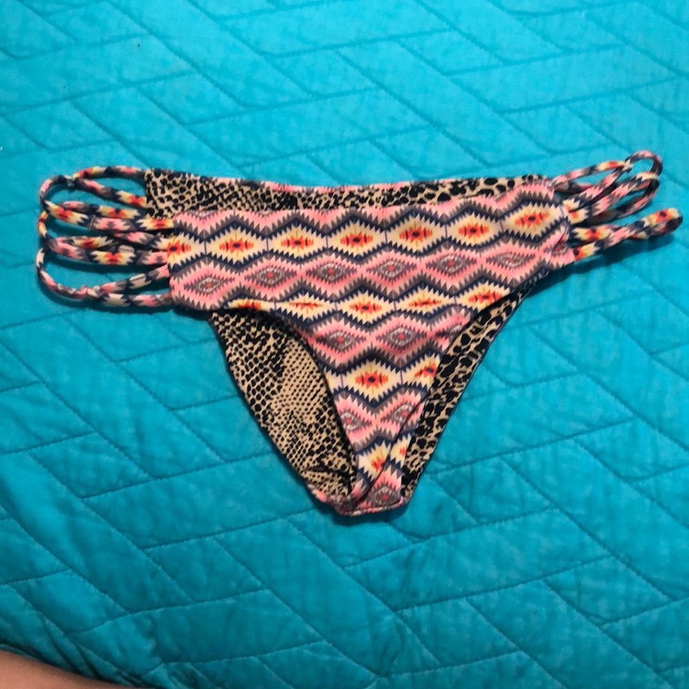 Like new acacia bottoms